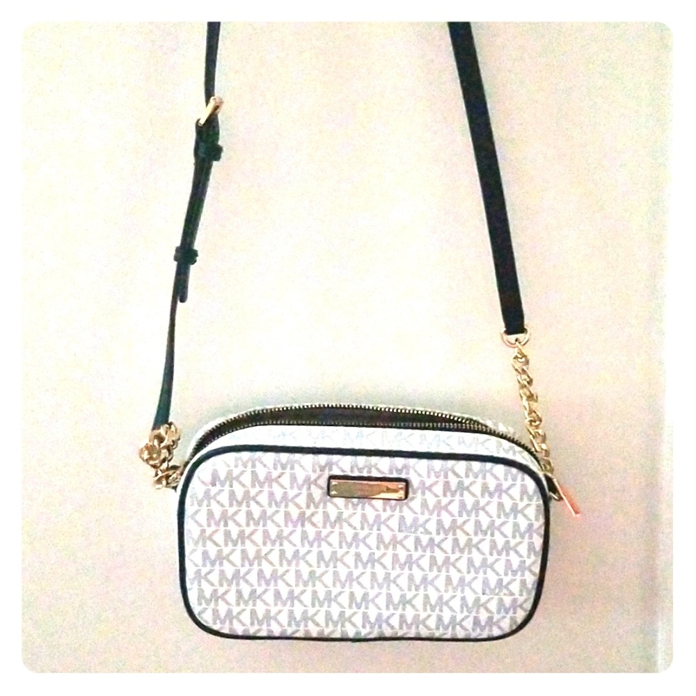 Michael kors cross body